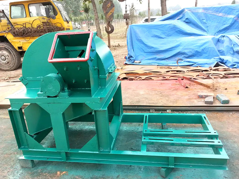 多功能粉碎機(jī).jpg 多功能粉碎機(jī).jpg