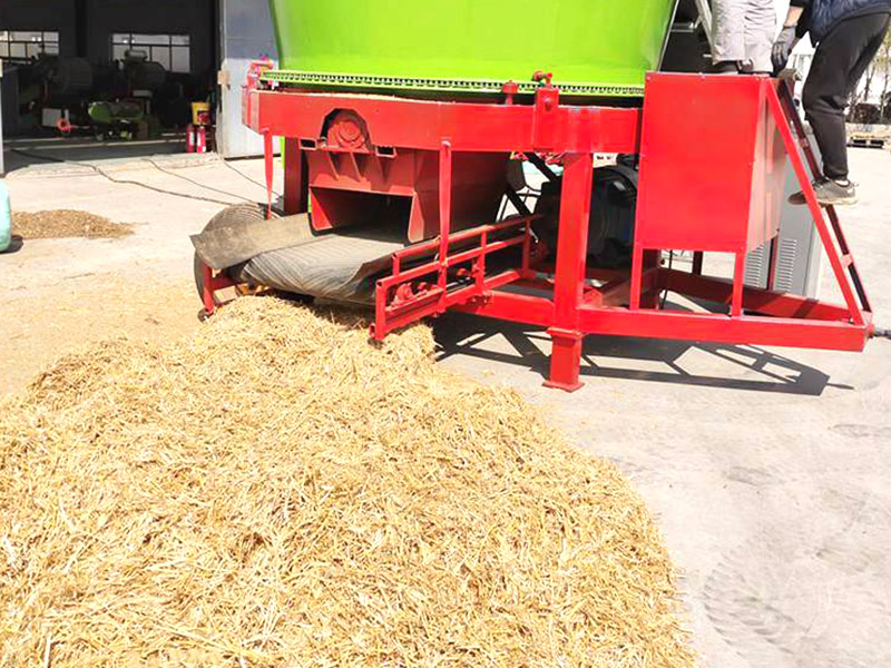 稻草捆粉碎機.jpg